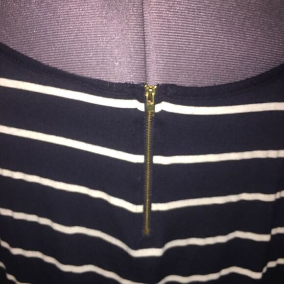 Free Kisses Plus Size 2X Blue and White Top - Picture 7 of 8